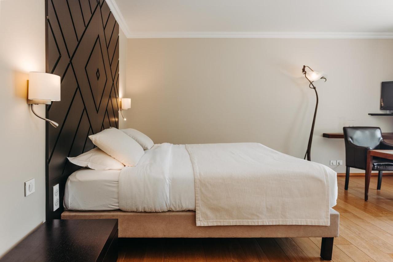 Hotel Les Freres Ibarboure ビダール エクステリア 写真