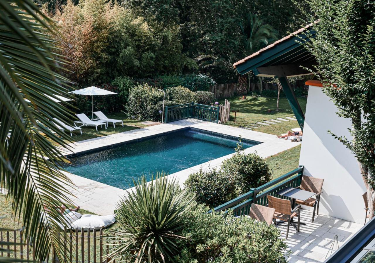 Hotel Les Freres Ibarboure ビダール エクステリア 写真