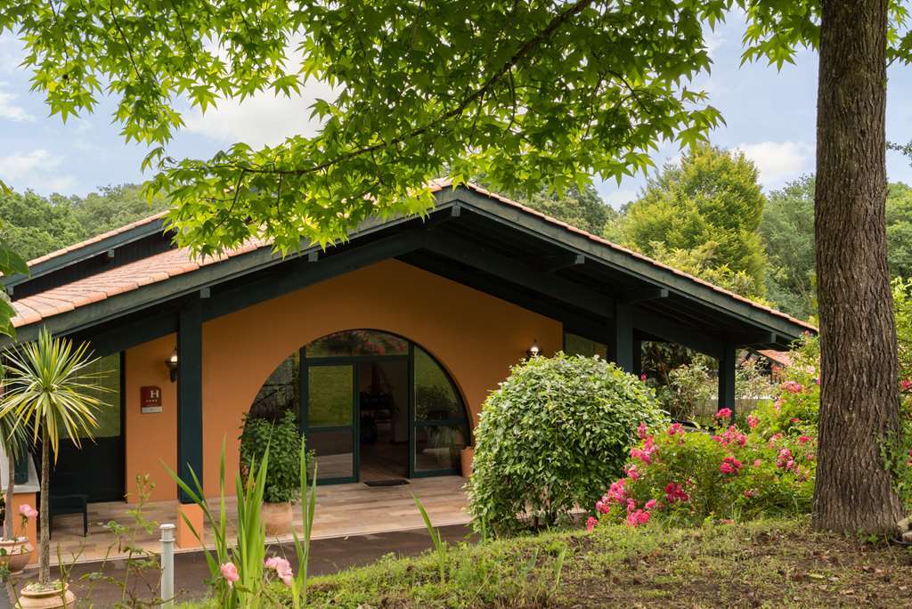 Hotel Les Freres Ibarboure ビダール エクステリア 写真